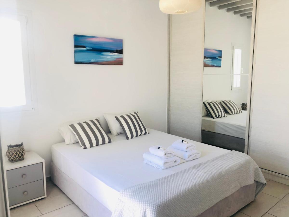 Jonaz Suites Mykonos Town Екстер'єр фото