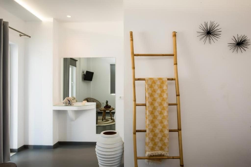 Jonaz Suites Mykonos Town Екстер'єр фото